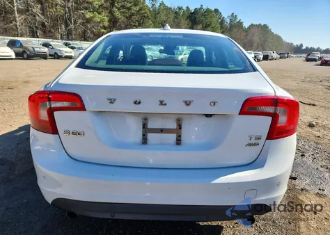 2012 Volvo S60 T6 z USA, uszkodzony, nr VIN YV1902FH3C2057599